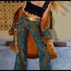CU BAND ON THE RUN TAPESTRY FLARES BNWT